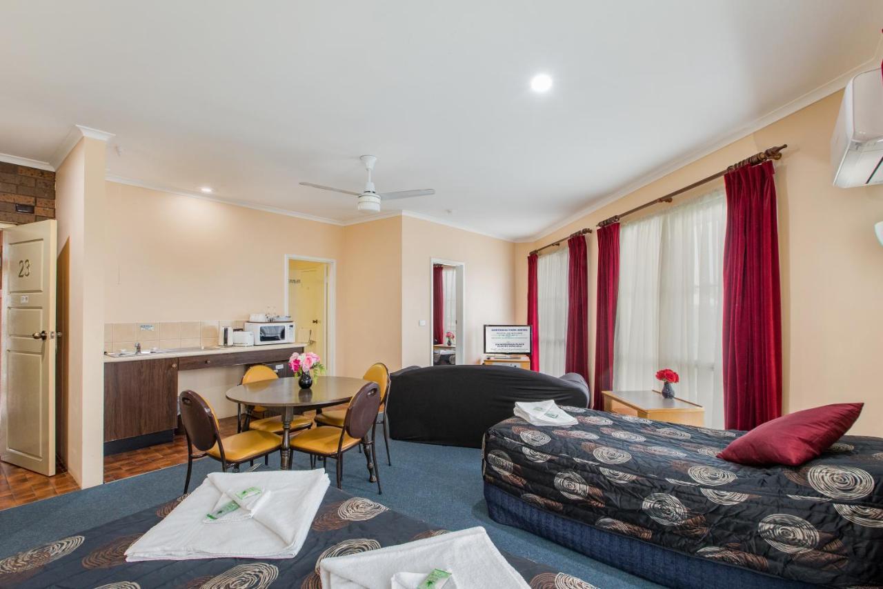 Australia Park Motel Albury Buitenkant foto