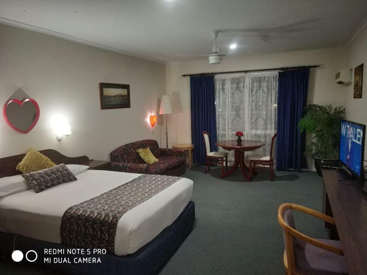 Australia Park Motel Albury Buitenkant foto